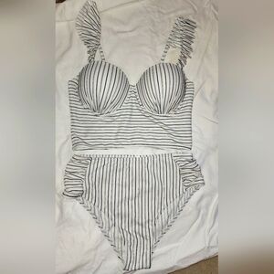 SZ L Shein Swim Women's Tankini Camisole Top with Ruffled Trim, Push Up 2pc Set